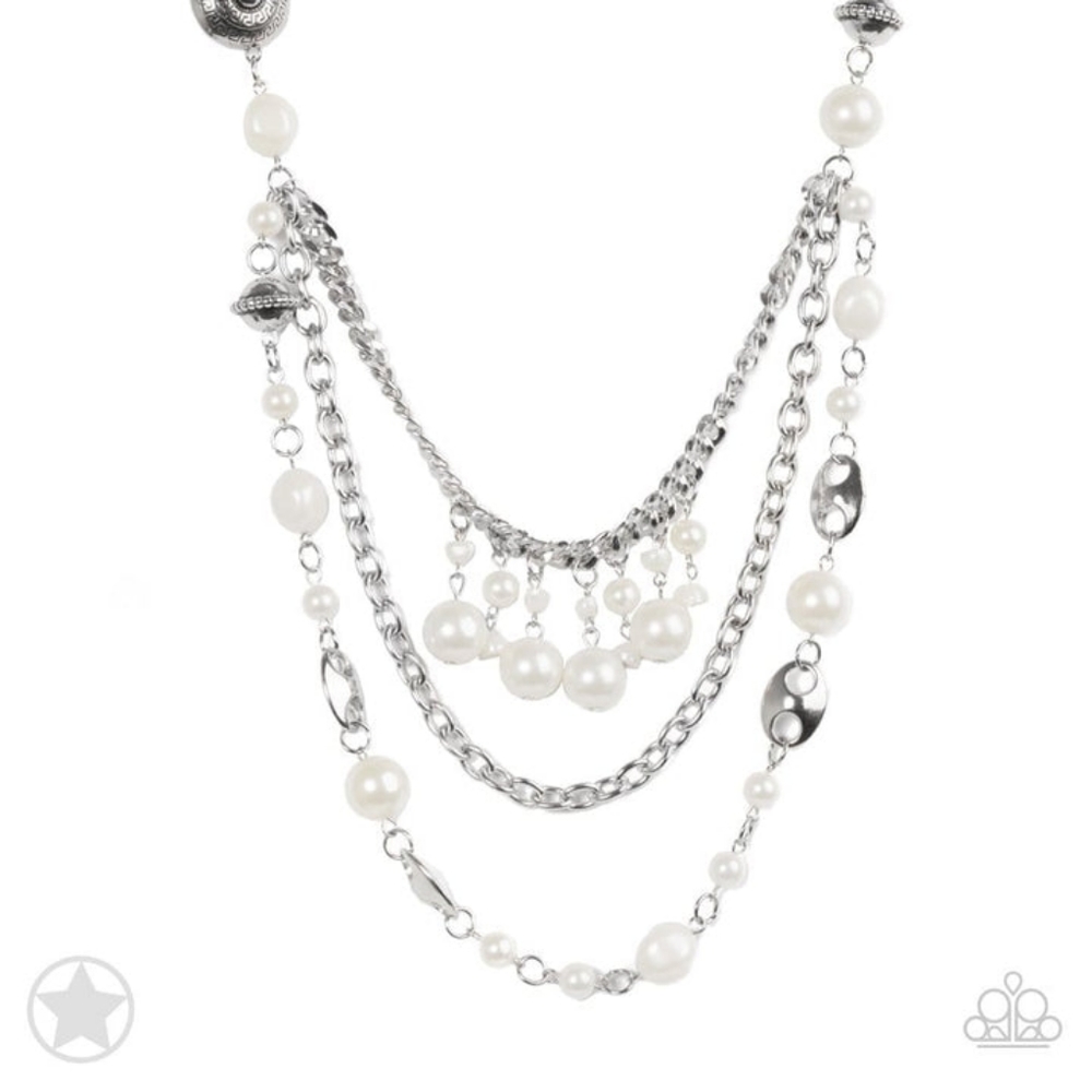 All the trimmings ivory white necklace